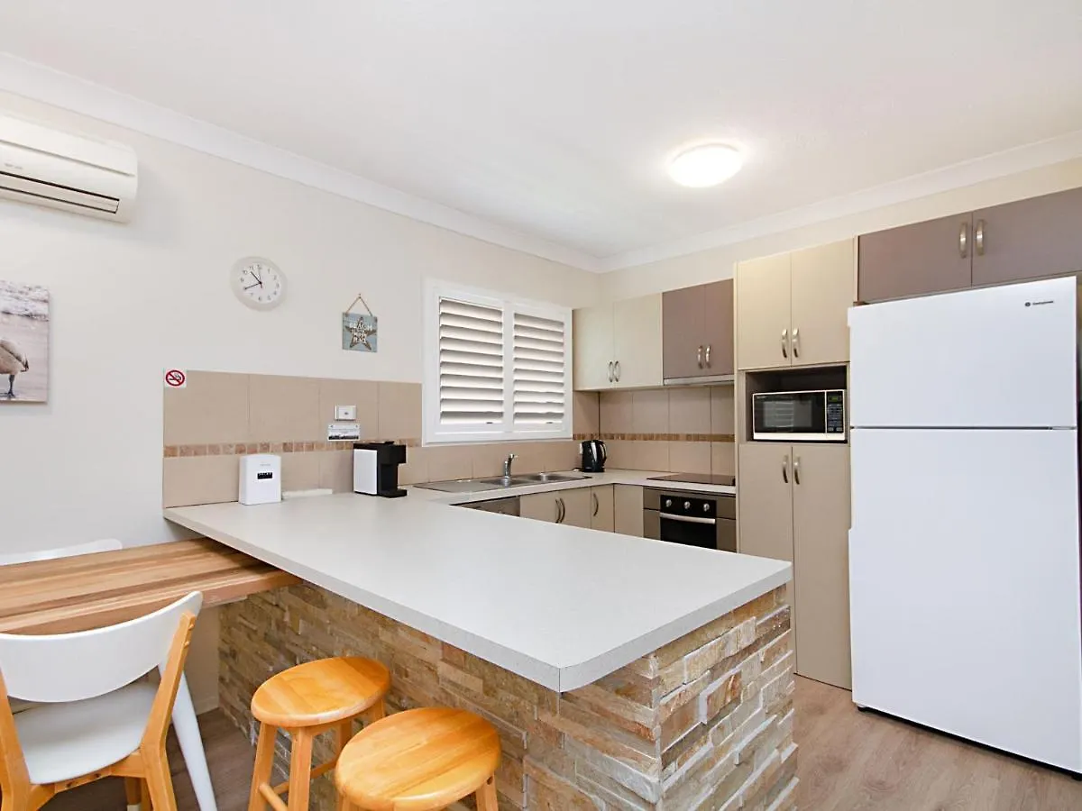 Kirra Vista Apartments Unit 18 Gold Coast Australia